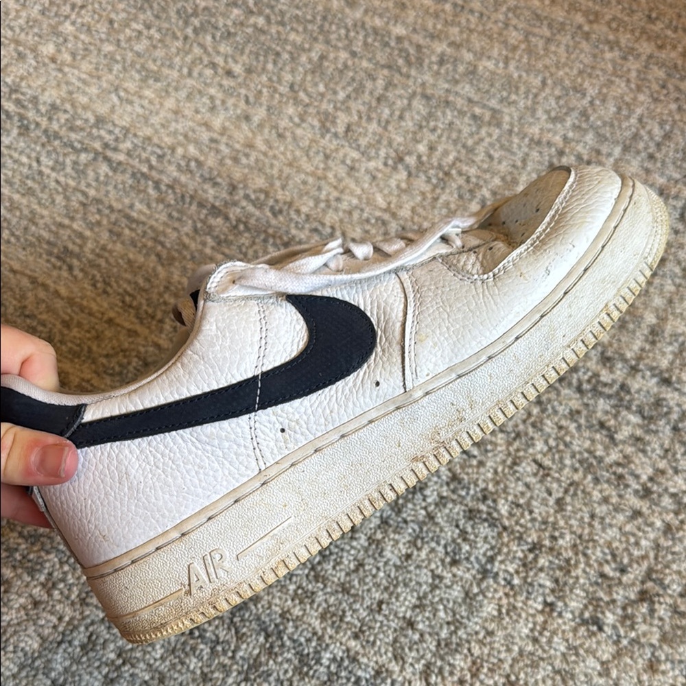 Nike White and Black Casual Sneakers